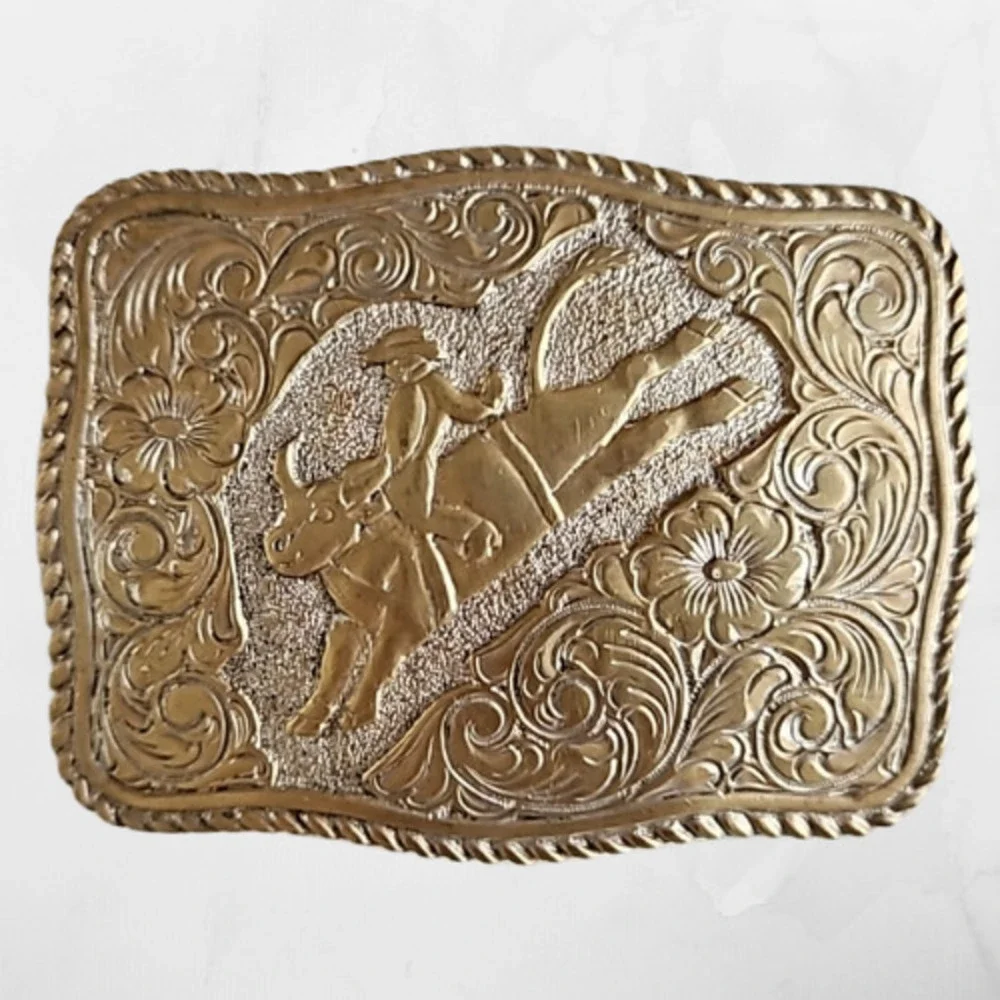 Crumrine Bullrider Buckle Youth or Ladies 3x2 Pre-Owned